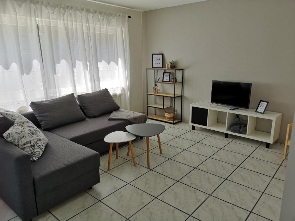 Familien-Ferienwohnung: Messe-Nähe mit Balkon und Parkplatz am Bodensee Meckenbeuren Exterior photo